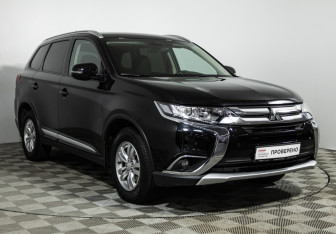 Подержанный автомобиль Mitsubishi Outlander 2016 года (3 фото)