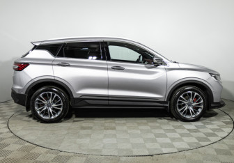 Подержанный автомобиль Geely Coolray 2023 года (4 фото)
