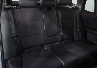 Подержанный автомобиль BMW X3 2010 года (22 фото)