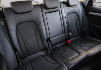 Подержанный автомобиль Audi Q5 2015 года (29 фото)