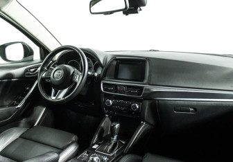 Подержанный автомобиль Mazda CX-5 2016 года (9 фото)