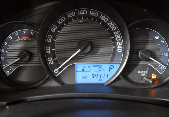 Подержанный автомобиль Toyota Corolla Sedan 2014 года (11 фото)