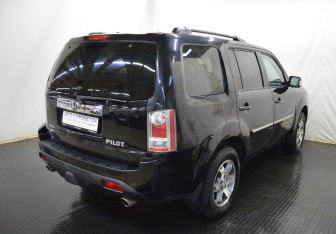 Подержанный автомобиль Honda Pilot 2013 года (5 фото)