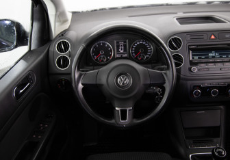 Подержанный автомобиль Volkswagen Golf Plus 2012 года (10 фото)