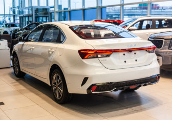Новый Kia K3 Sedan 2024 (8 фото)