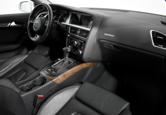 Подержанный автомобиль Audi A5 Coupe 2015 года (12 фото)