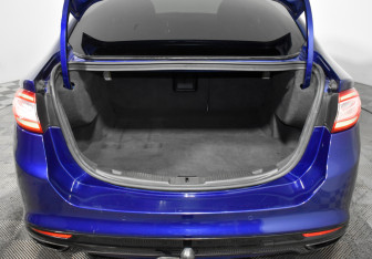 Подержанный автомобиль Ford Mondeo Sedan 2016 года (21 фото)