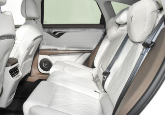 Подержанный автомобиль Voyah Free 2023 года (13 фото)