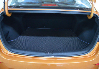 Подержанный автомобиль Kia Rio Sedan 2017 года (16 фото)