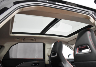 Подержанный автомобиль FAW Bestune T77 2022 года (19 фото)