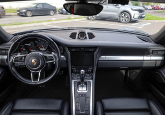 Подержанный автомобиль Porsche 911 Coupe 2016 года (19 фото)