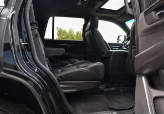 Подержанный автомобиль Cadillac Escalade Suv 2016 года (33 фото)