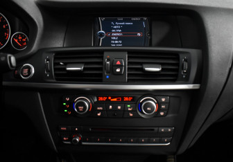 Подержанный автомобиль BMW X3 2013 года (14 фото)