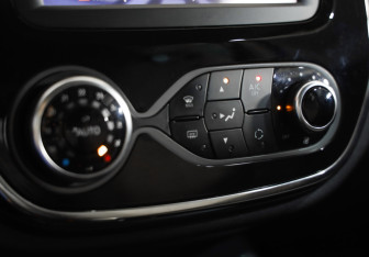 Подержанный автомобиль Renault Kaptur 2018 года (15 фото)