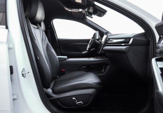 Подержанный автомобиль Geely Preface 2024 года (24 фото)