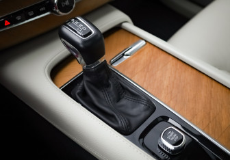 Подержанный автомобиль Volvo XC90 2022 года (21 фото)