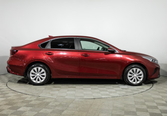 Подержанный автомобиль Kia Cerato Sedan 2021 года (4 фото)
