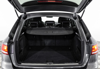 Подержанный автомобиль Audi A4 allroad 2016 года (25 фото)