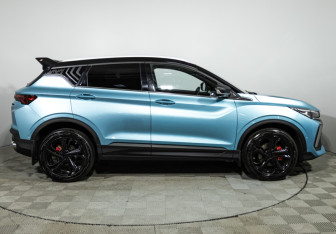 Подержанный автомобиль Geely Coolray 2024 года (4 фото)