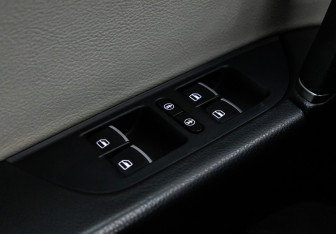 Подержанный автомобиль Volkswagen Touareg 2017 года (18 фото)