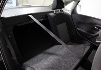 Подержанный автомобиль Volkswagen Polo Sedan 2011 года (12 фото)