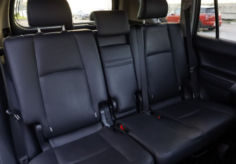 Подержанный автомобиль Toyota Land Cruiser Prado 2018 года (27 фото)