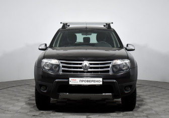 Подержанный автомобиль Renault Duster 2013 года (2 фото)