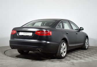 Подержанный автомобиль Audi A6 Sedan 2011 года (5 фото)