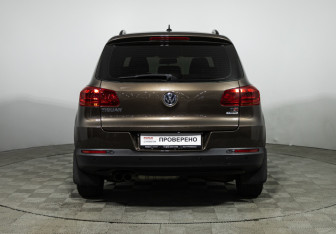 Подержанный автомобиль Volkswagen Tiguan 2014 года (6 фото)