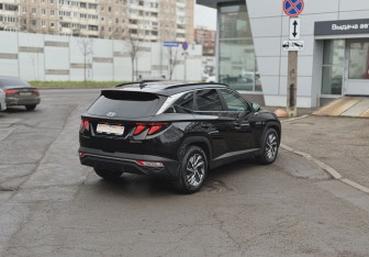 Подержанный автомобиль Hyundai Tucson 2022 года (4 фото)