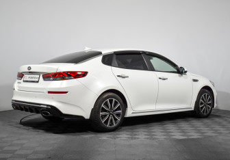 Подержанный автомобиль Kia Optima Sedan 2018 года (5 фото)