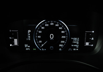 Подержанный автомобиль Volvo XC60 2018 года (12 фото)