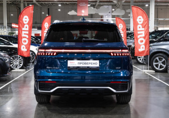 Подержанный автомобиль Geely Monjaro 2024 года (12 фото)