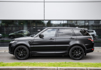 Подержанный автомобиль Land Rover Range Rover Sport 2020 года (9 фото)