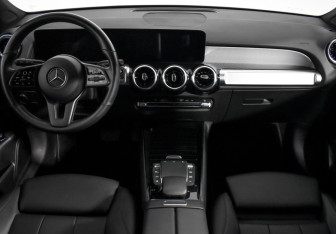 Подержанный автомобиль Mercedes-Benz GLB 2020 года (16 фото)