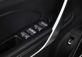 Подержанный автомобиль Geely Atlas Pro 2023 года (10 фото)