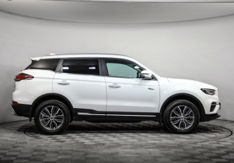Подержанный автомобиль Geely Atlas Pro 2024 года (4 фото)