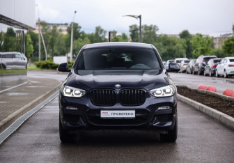 Подержанный автомобиль BMW X4 2019 года (4 фото)