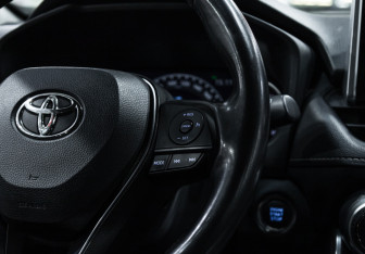 Подержанный автомобиль Toyota RAV4 2022 года (25 фото)