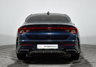 Подержанный автомобиль Kia K5 2021 года (6 фото)