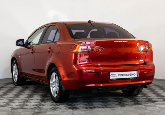 Подержанный автомобиль Mitsubishi Lancer Sedan 2008 года (7 фото)