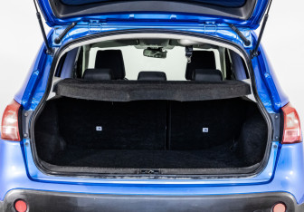 Подержанный автомобиль Nissan Qashqai 2007 года (13 фото)