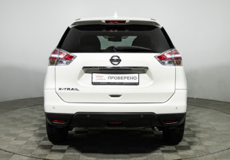 Подержанный автомобиль Nissan X-Trail 2017 года (6 фото)
