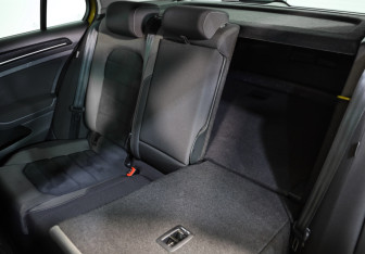 Подержанный автомобиль Volkswagen Golf Hatchback 2017 года (24 фото)