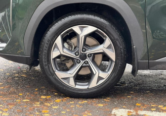 Подержанный автомобиль Geely Atlas 2024 года (9 фото)