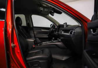 Подержанный автомобиль Mazda CX-5 2021 года (28 фото)