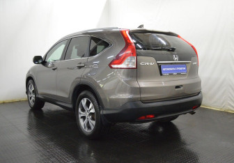 Подержанный автомобиль Honda CR-V 2014 года (7 фото)
