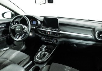 Подержанный автомобиль Kia Cerato Sedan 2021 года (9 фото)