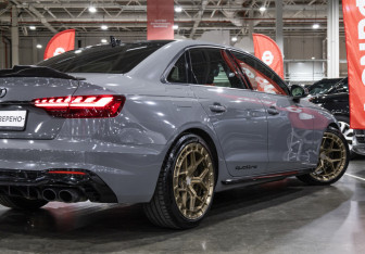 Подержанный автомобиль Audi A4 Sedan 2020 года (14 фото)