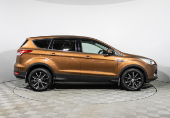Подержанный автомобиль Ford Kuga 2016 года (4 фото)